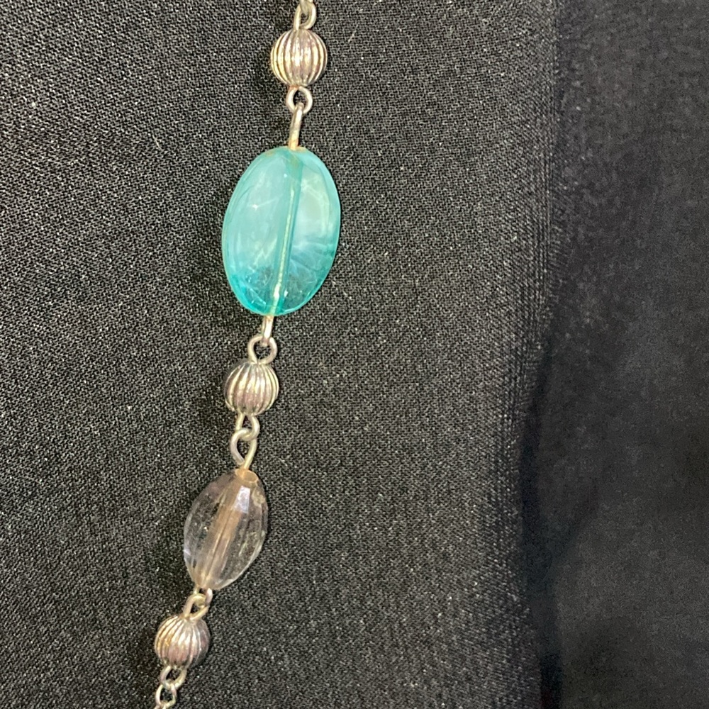 ELEGANT TURQUOISE AND SILVER TONE NECKLACE - Picture 8 of 10